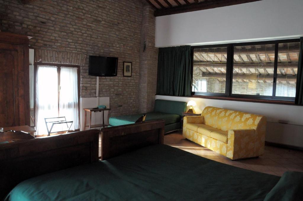 Agriturismo-R&B Corte Dei Gioghi Ferrara Room photo