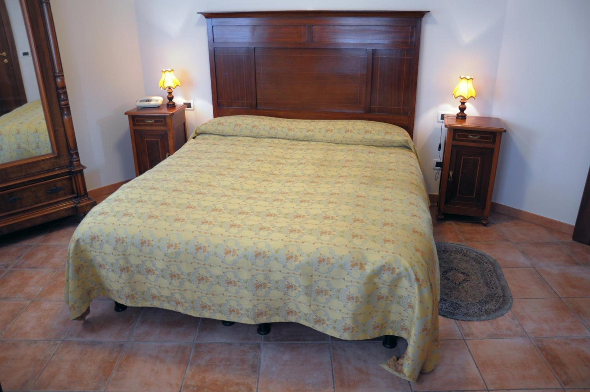 Agriturismo-R&B Corte Dei Gioghi Ferrara Exterior photo