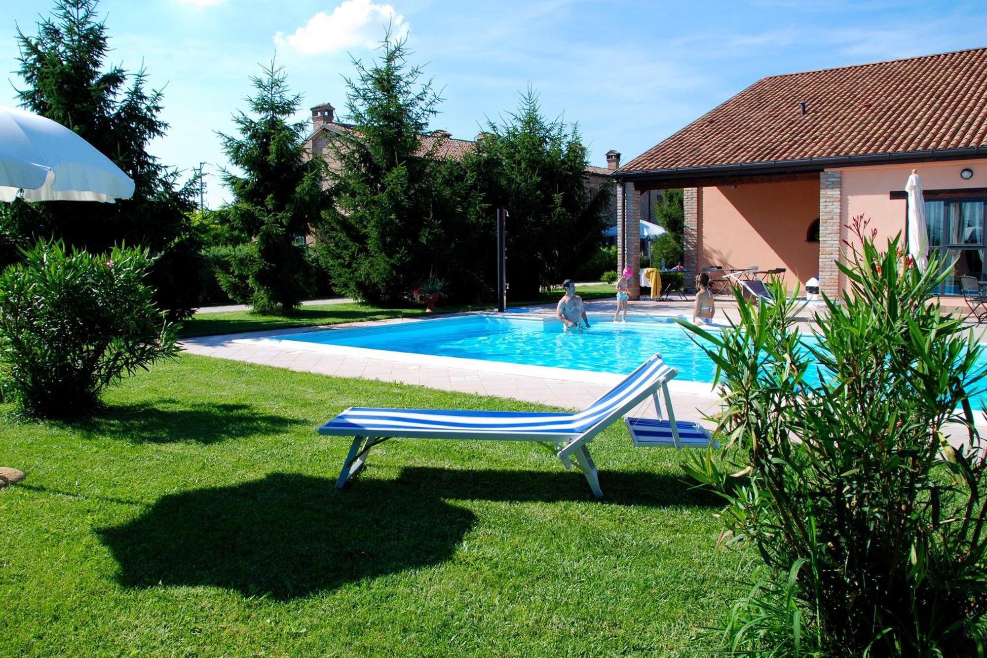 Agriturismo-R&B Corte Dei Gioghi Ferrara Exterior photo