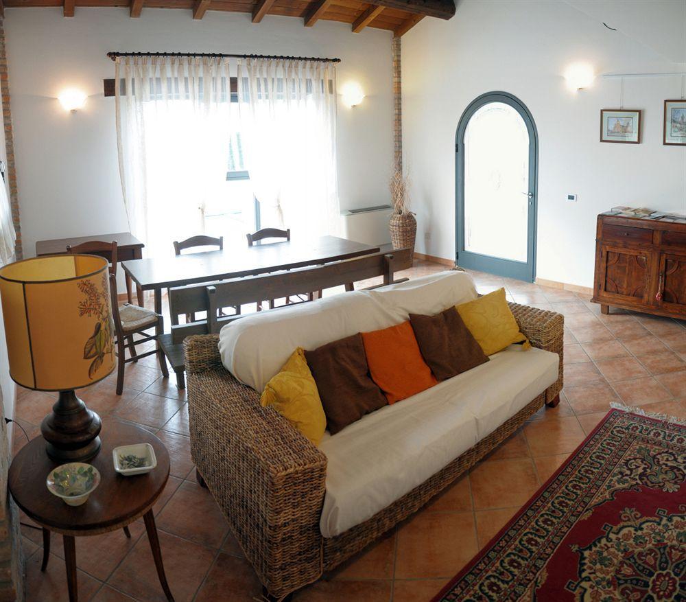Agriturismo-R&B Corte Dei Gioghi Ferrara Exterior photo