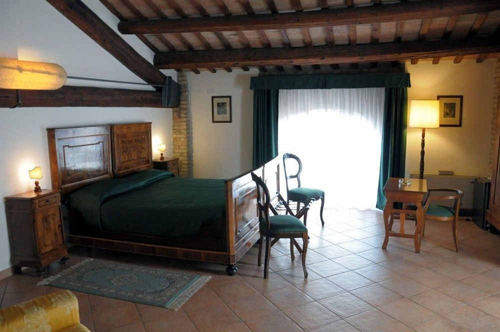 Agriturismo-R&B Corte Dei Gioghi Ferrara Exterior photo